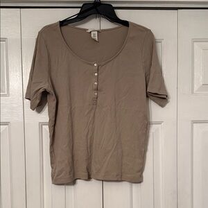 H&M Taupe Short Sleeve Tee
